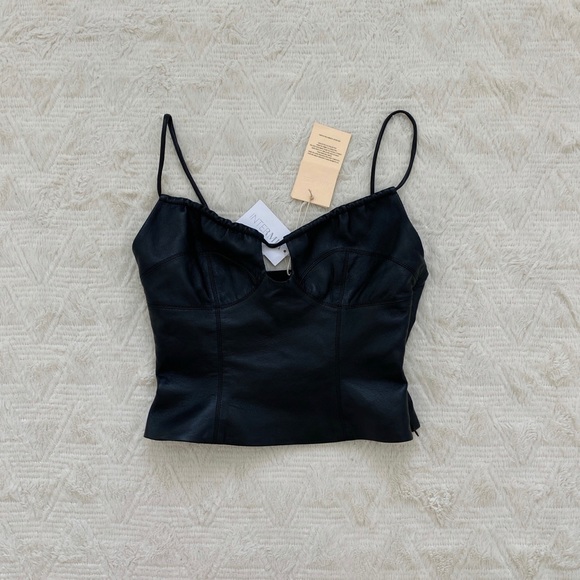 NWT AYA Muse faux leather Pisa cut out top - Picture 3 of 6